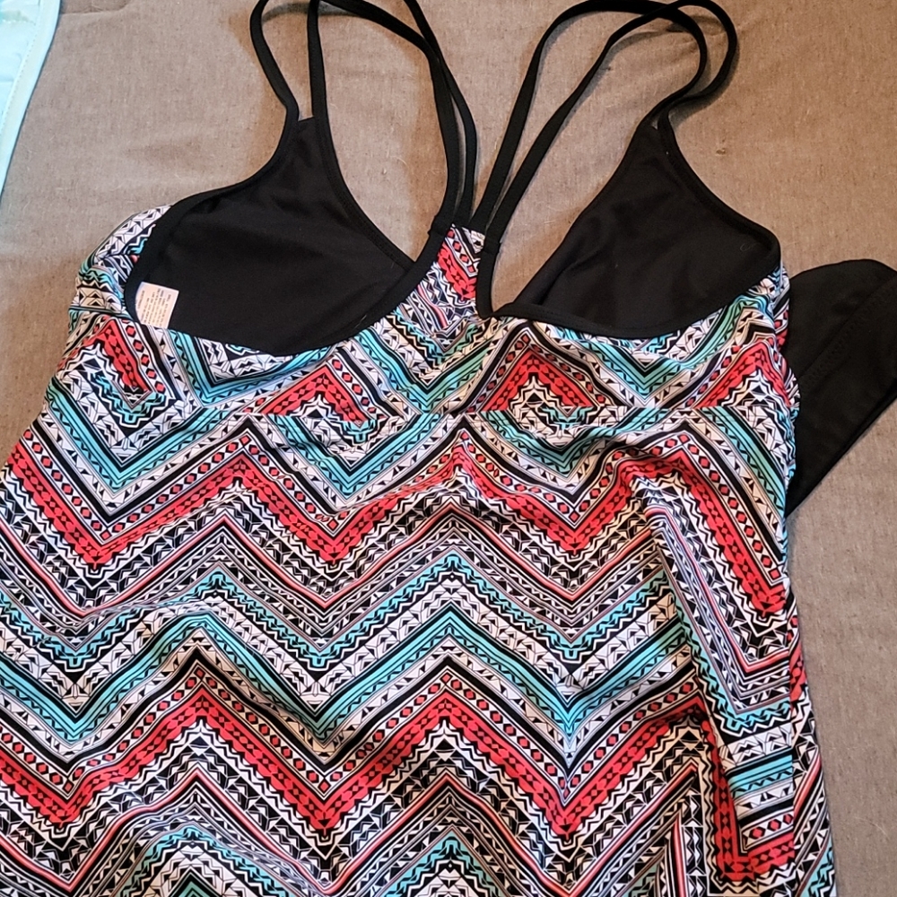 Tankini - Picture 3 of 3